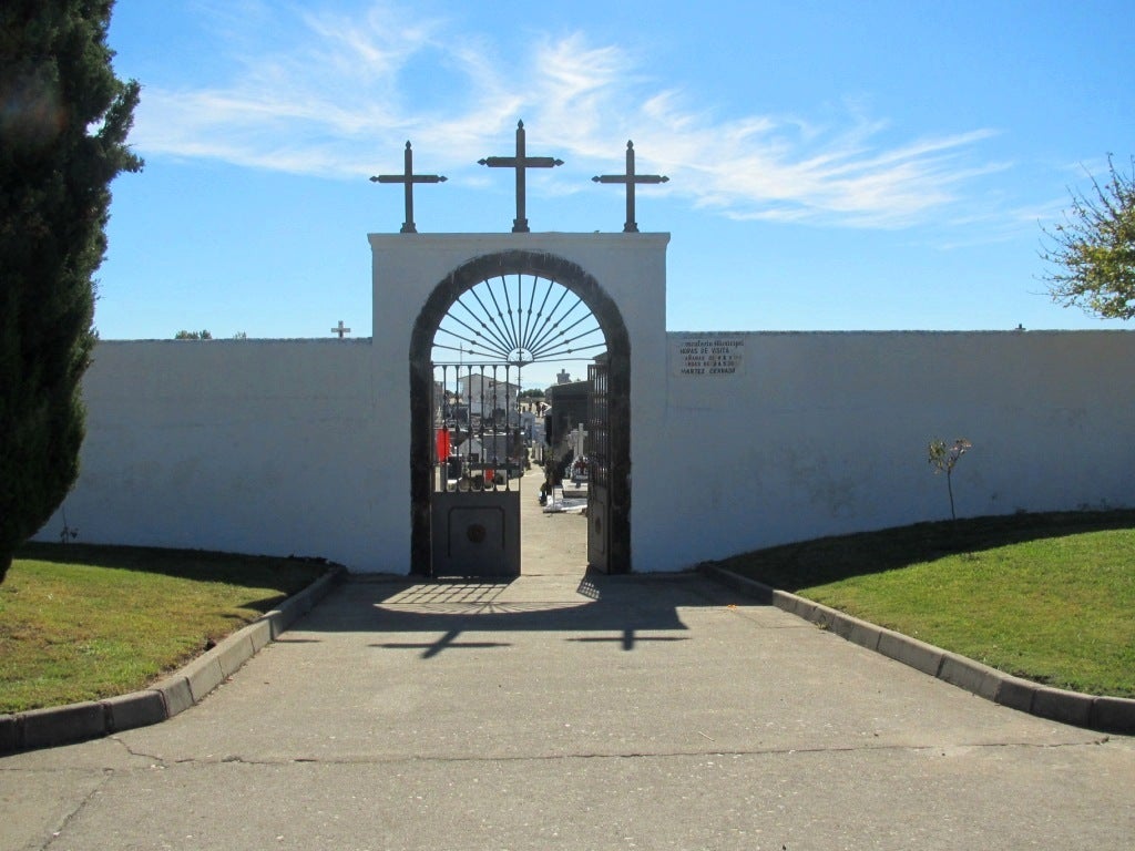 El cementerio abre todos los días de 9 a 19 horas