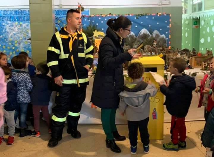 El cartero real visita el colegio Ejido