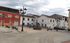 La plaza de Castilla luce un alumbrado eficiente con farolas de estilo isabelino