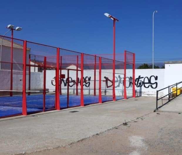 La pista de pádel del polideportivo municipal se dotará de cubierta