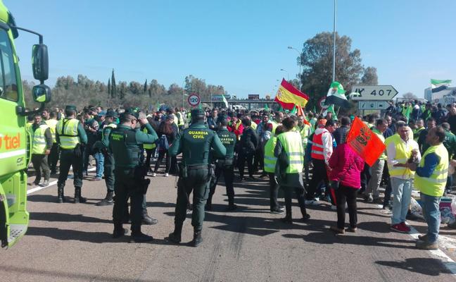 5.260 manifestantes y 800 tractores