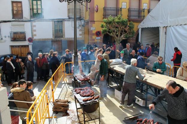 Degustación de chorizos asados y ponche, hoy en la plaza Mayor