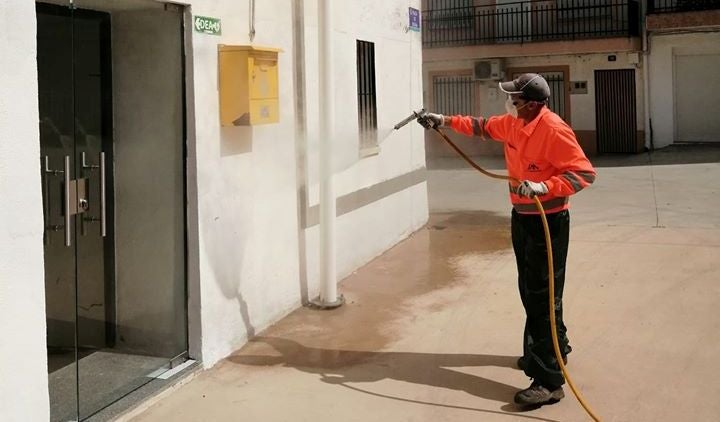 Esta tarde-noche reanuda el Ayuntamiento los trabajos de desinfección