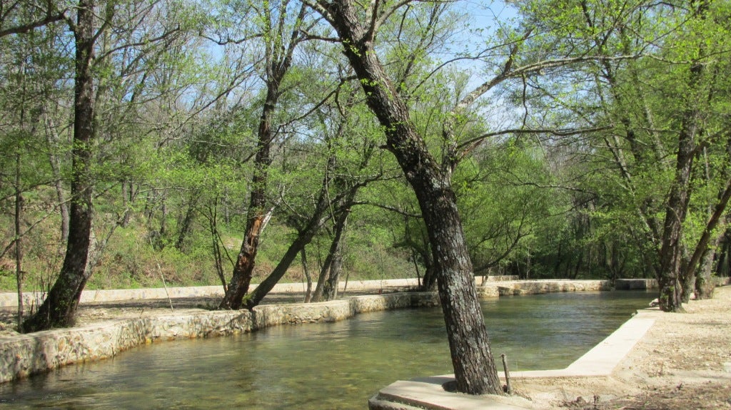 La apertura de las piscinas naturales y municipales veratas dependerá de la evolución de la pandemia