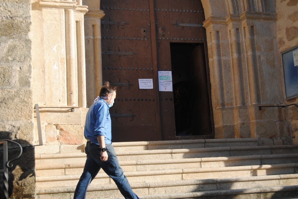 La iglesia de San Miguel amplía el aforo hasta el 50% de su capacidad