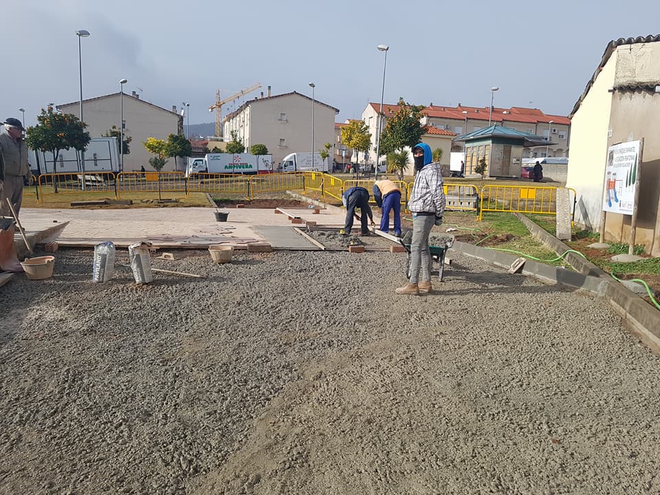 Quince admitidos para la plaza de jardinero y siete para la de mantenimiento