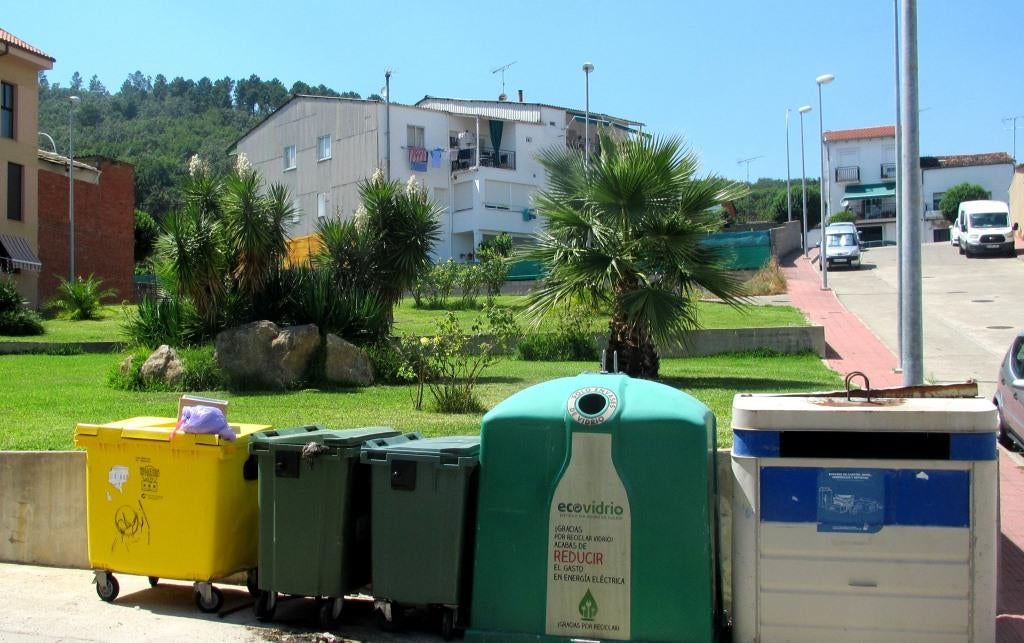 El Ayuntamiento pide a los vecinos que cumplan el horario de basura