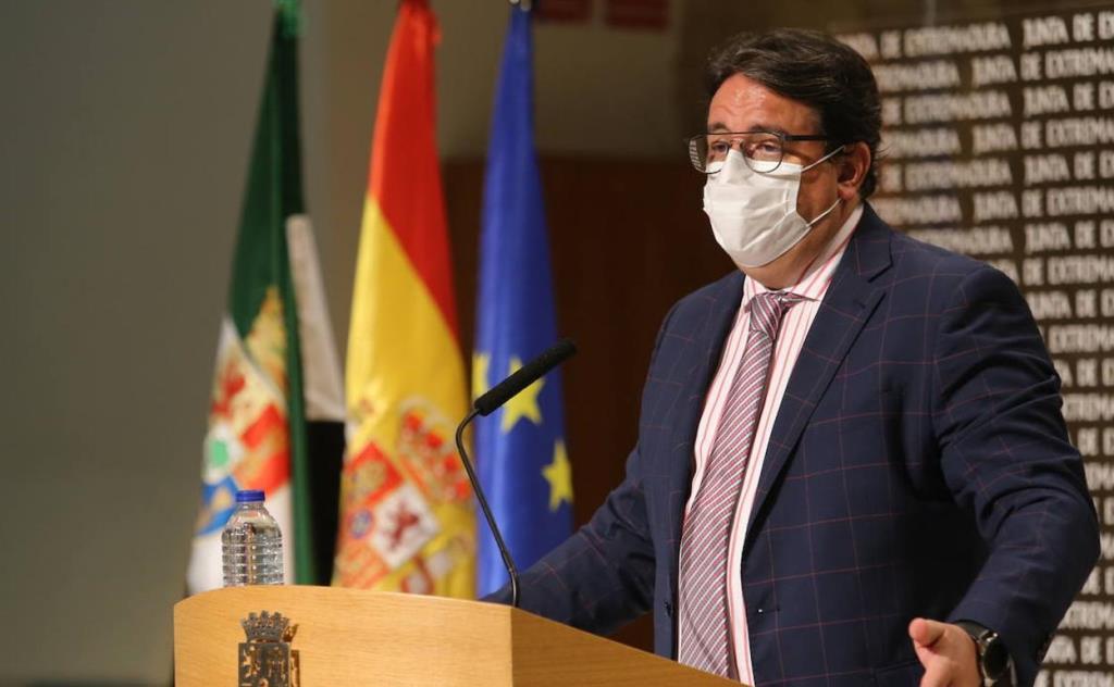 Vergeles anuncia que Extremadura ya afronta la segunda oleada del coronavirus