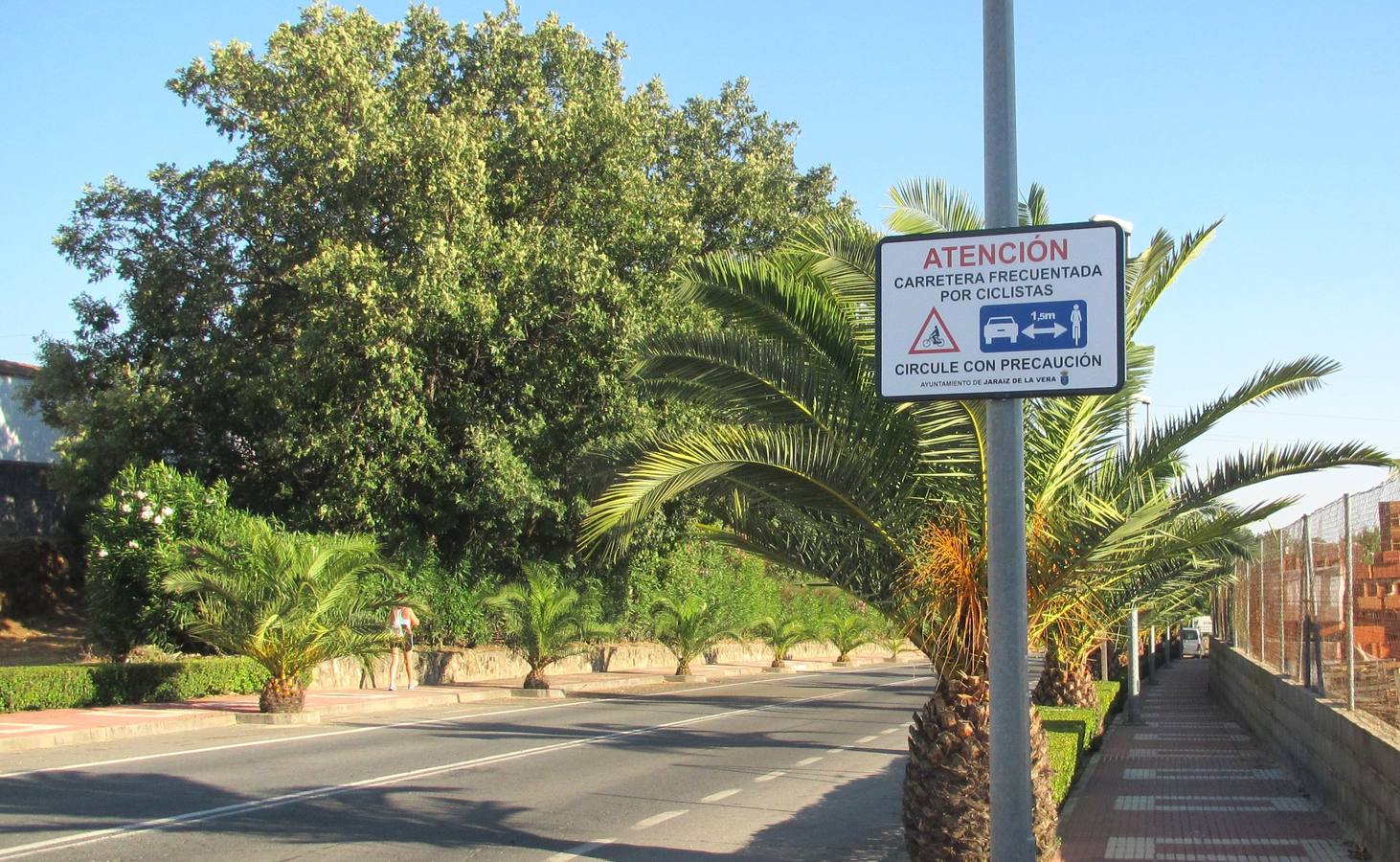 Tres jóvenes heridos en una salida de vía en Jaraíz
