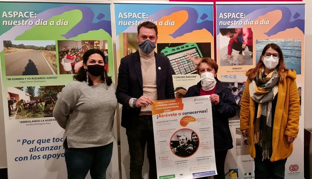 Abierta en el Museo del Pimentón la exposición de Aspace 'Nuestro día a día'