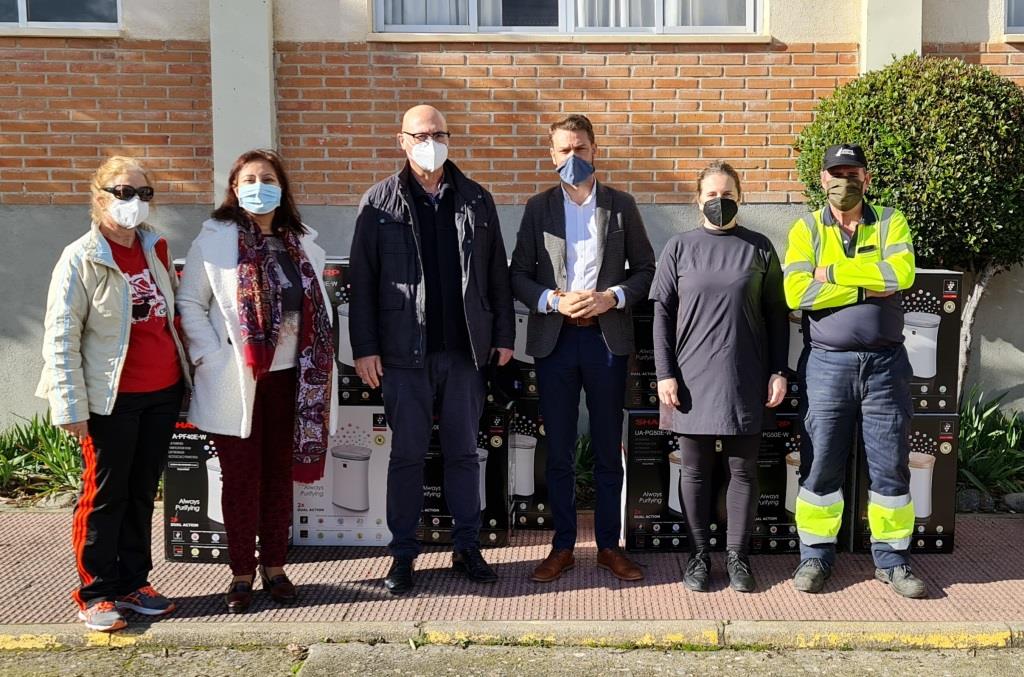 El Ayuntamiento dota de aparatos purificadores de aire a los colegios