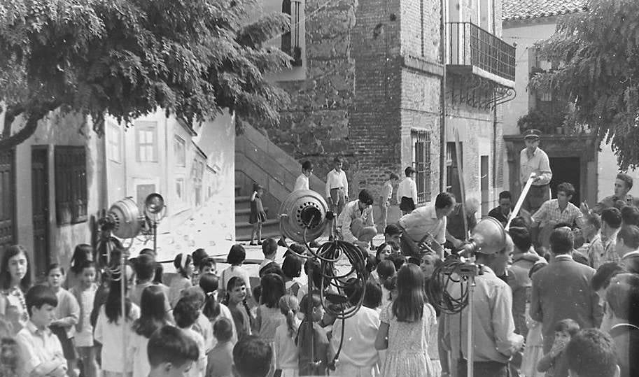 La primera visita de la tele, para grabar una obra de teatro, revolucionó Jaraíz