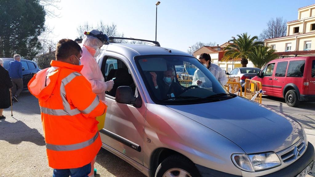 Vacunan a más de un centenar de dependientes y mayores de la Zona de Salud de Jaraíz
