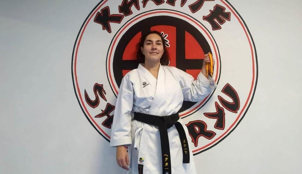 El pabellón municipal de deportes acoge hoy el Campeonato de Extremadura de Karate