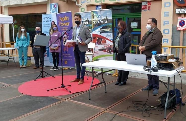 La primera feria del libro en su segunda época inicia su andadura con buen pie