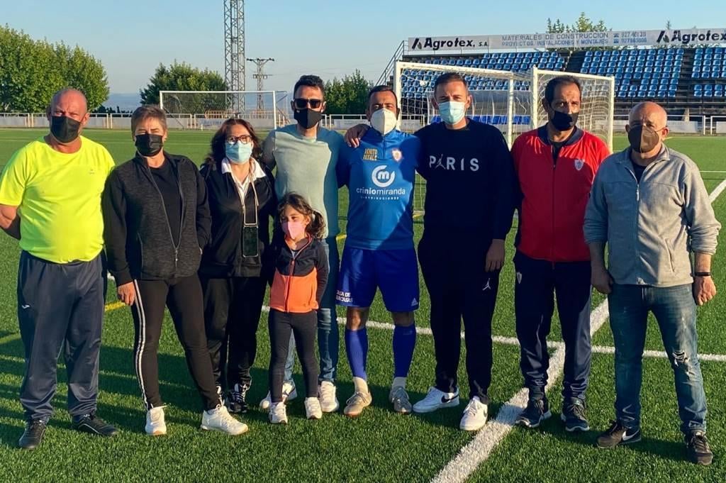 El Jaraíz renueva por otro año más a Beni Besale como entrenador