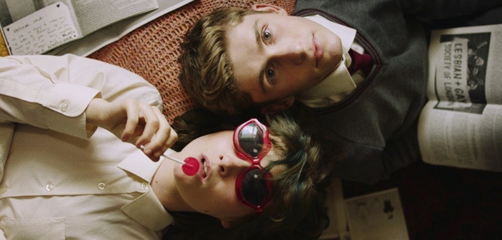 Hoy se estrena en el teatro-cine Avenida 'Dating Amber'
