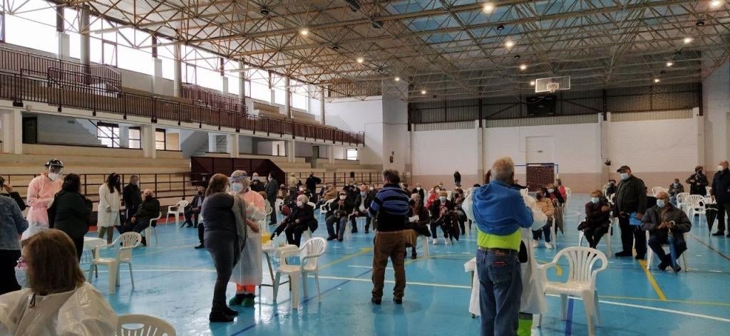Mañana están llamados a vacunarse 500 personas de la Zona de Salud de Jaraíz