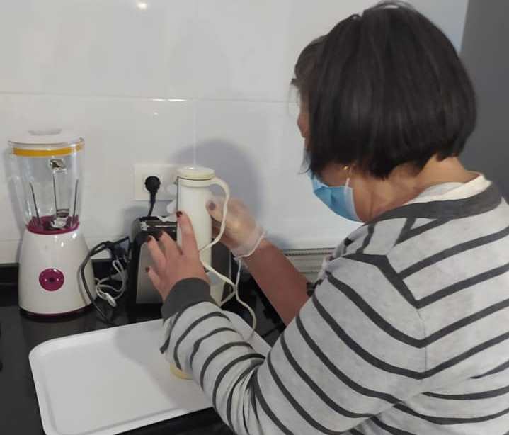 El colegio Ejido dona pequeños electrodomésticos al centro jaraiceño de Aspace