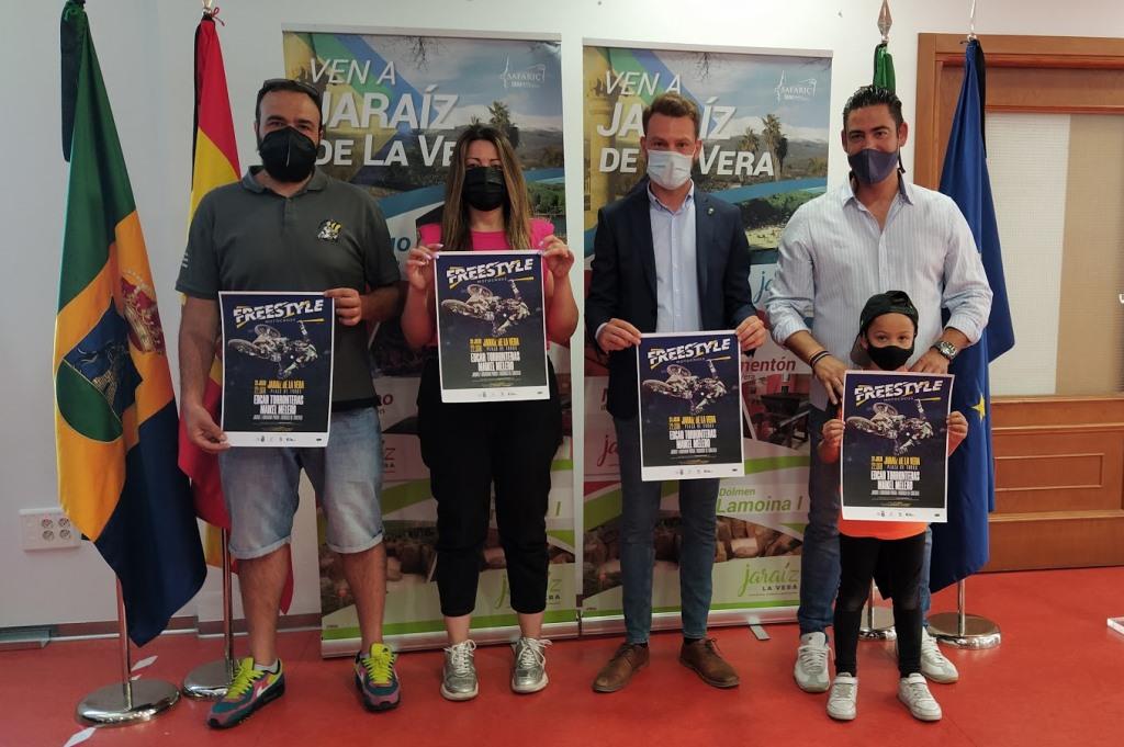 Acrobacias de motociclismo estilo libre en Jaraíz el 31 de julio