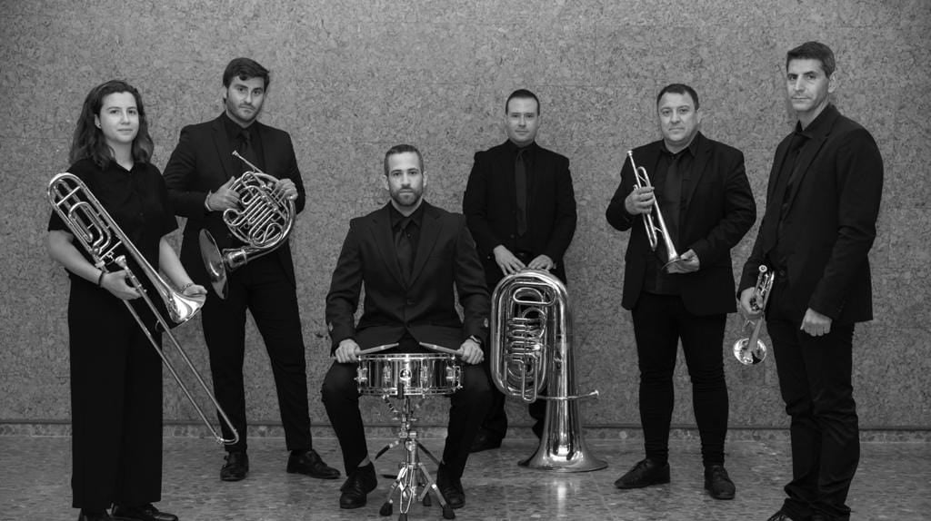 Esta noche, actuación de Ceres Brass, en el nuevo escenario del polideportivo