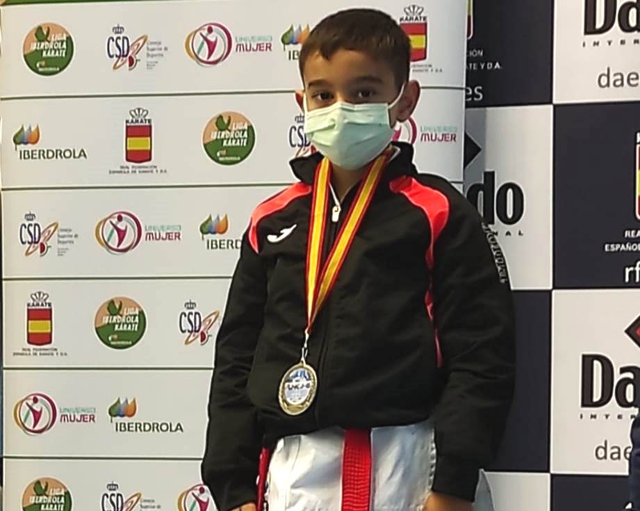 Darío Vallinot Arellano, medalla de bronce en el Campeonato de Karate de Málaga