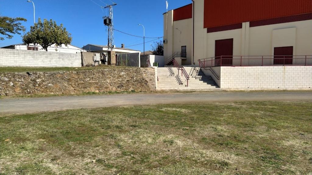 El campo de fútbol y el pabellón quedarán unidos también por una rampa