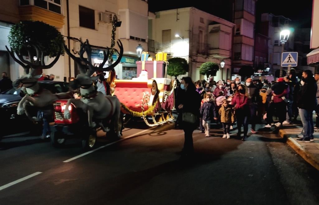 Papá Noel anuncia la llegada de la Navidad a Jaraíz