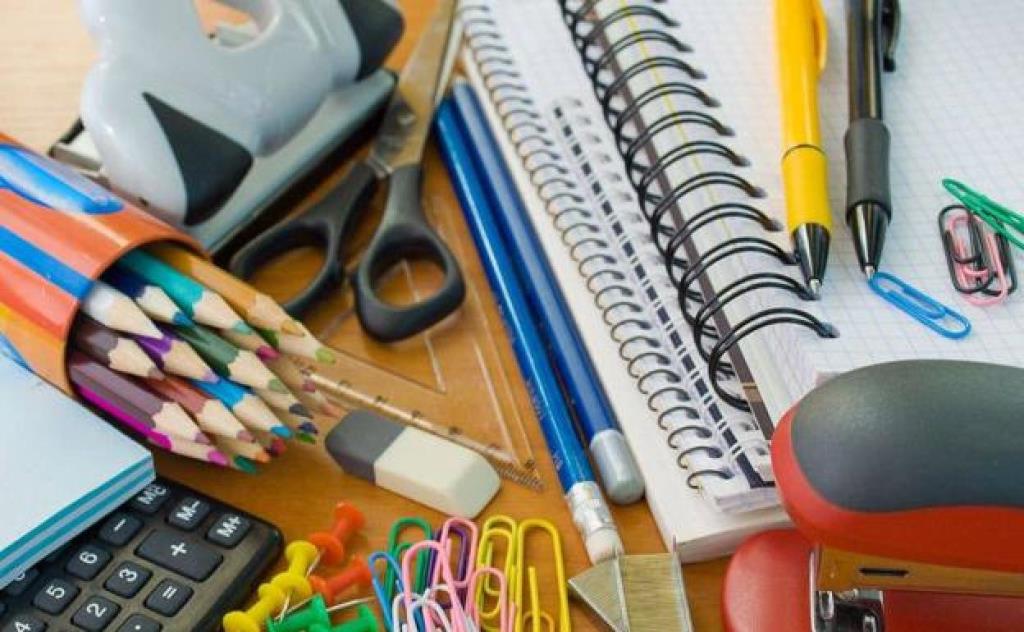 El Centro de Educación Ambiental de Yuste realiza una campaña de recogida de material para Cruz Roja Jaraíz