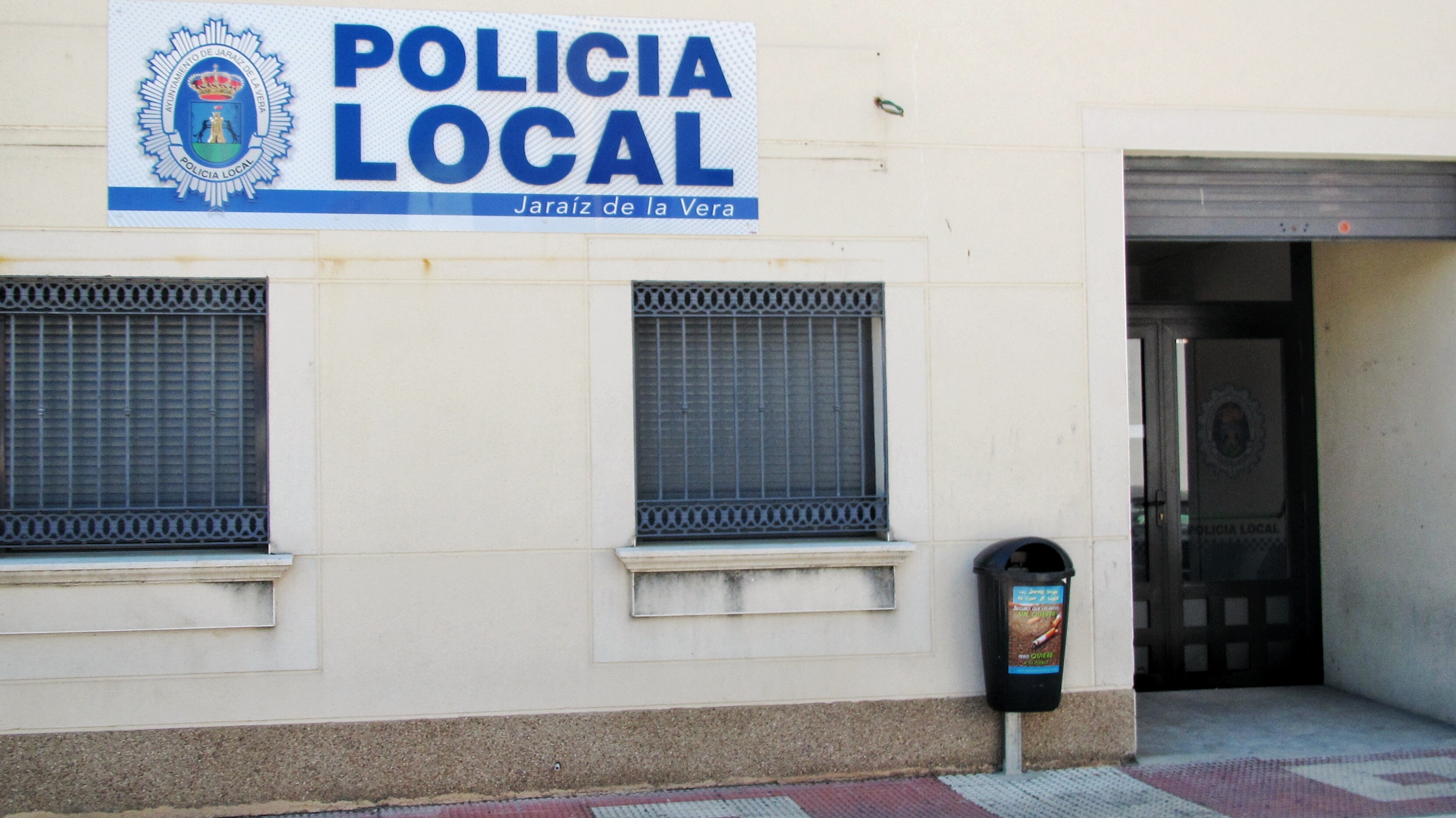 Jefatura de la Policía Local de Jaraíz de la Vera, ubicada en la calle Pimentón. 