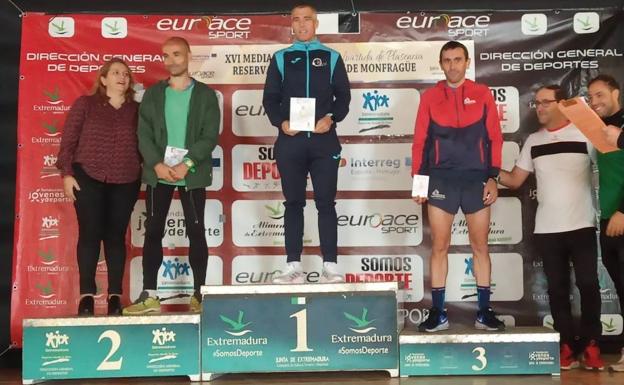 Doble podio para Alán Otero Estraviz en la media maratón de Malpartida de Plasencia
