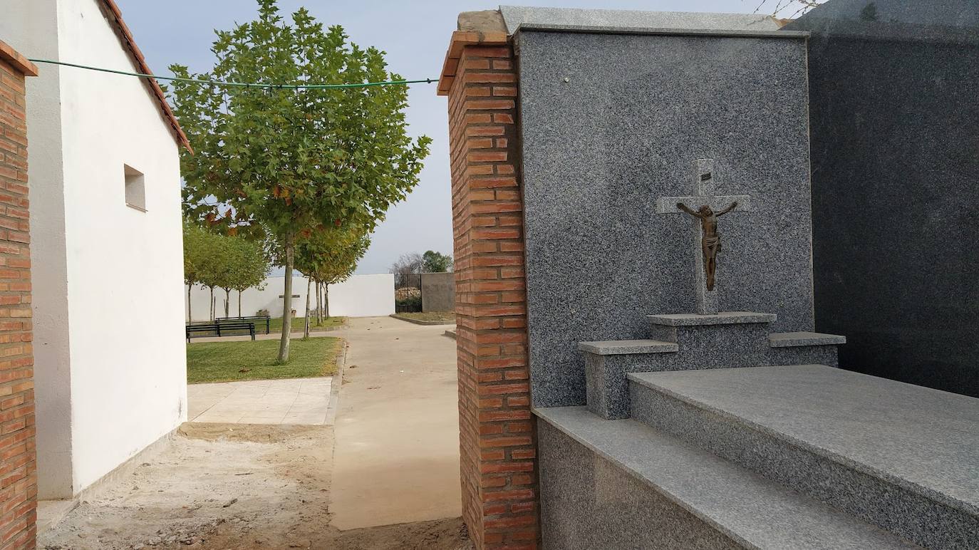 El cementerio viejo ya se comunica con el nuevo