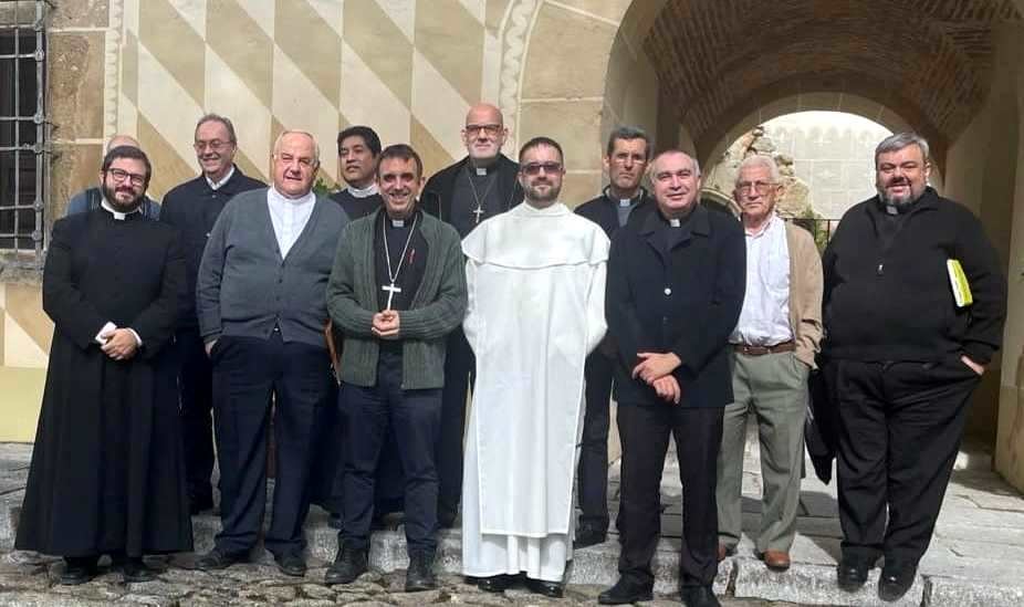El nuevo obispo se reúne en Yuste con los arciprestazgos de Jaraíz y Jarandilla