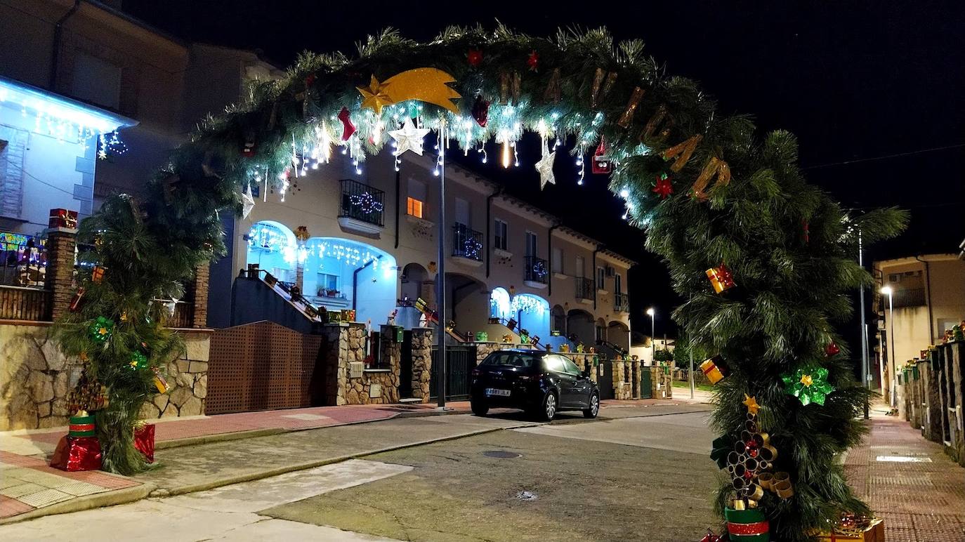 Ruta de balcones-fachadas, belenes y escaparates adornados con motivos navideños