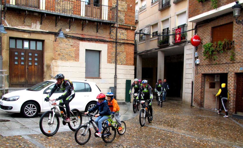 La ruta ciclista solidaria de Reyes se traslada por la previsión de lluvias al 14 de enero