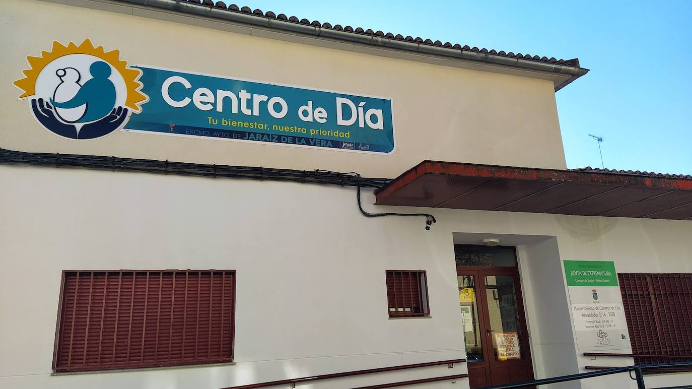 El Centro de Día Mayores estrena un nuevo rótulo o imagen corporativa