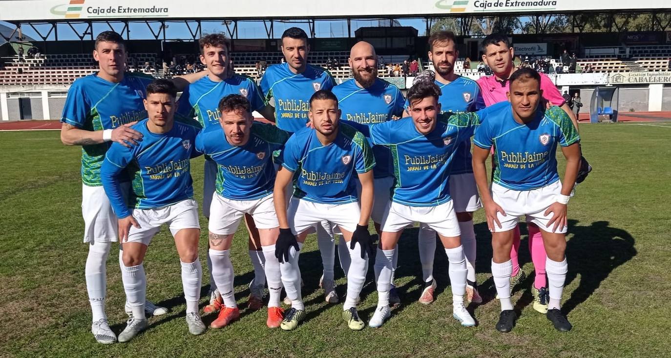 El Jaraíz no ceja y gana al Ciudad de Plasencia en su campo
