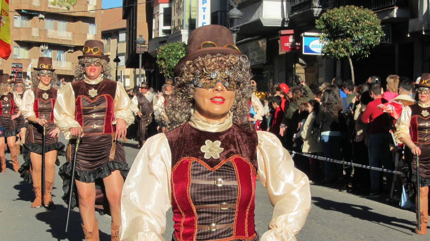 Los participantes en los desfiles del Carnaval jaraiceño se repartirán 27 premios