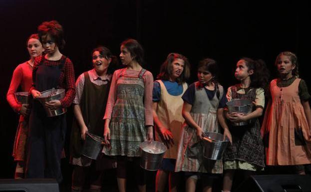 El cine-teatro Balboa se llena de fantasía este sábado con el musical 'Annie'