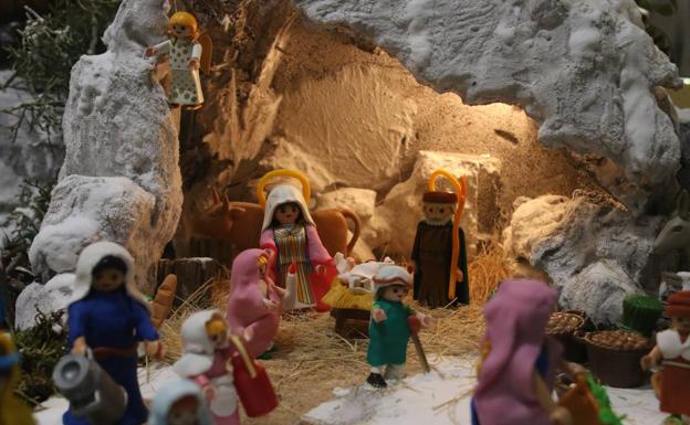 Los belenes inundan de tradición y magia distintos rincones de Jerez