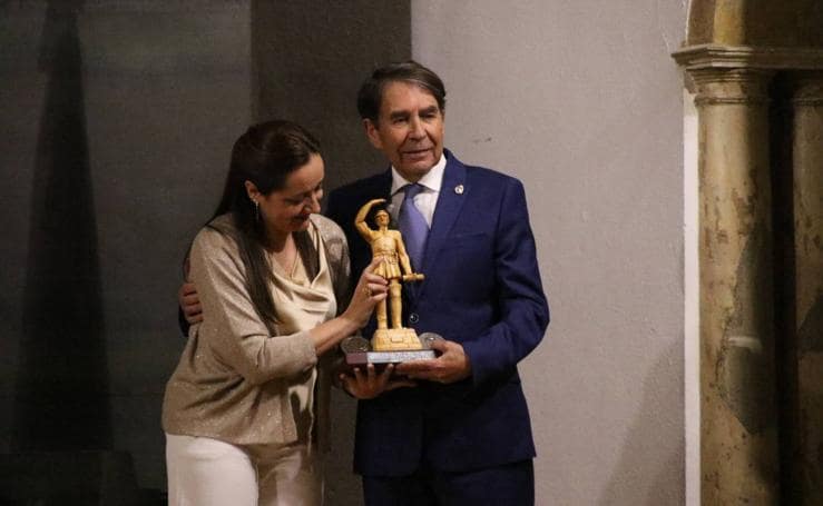 Feliciano Correa recibe la 'Medalla de Jerezano Ilustre'