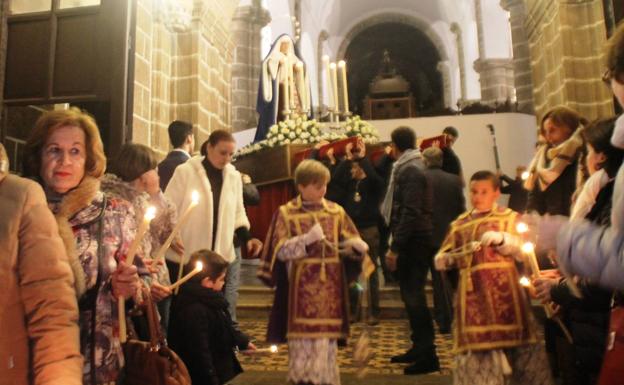 La Cofradía del Coronado celebra este miércoles el solemne traslado de sus imágenes con un carácter especial