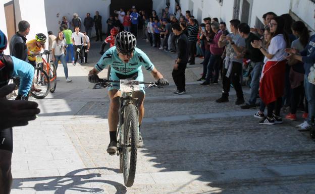 Extraordinaria jornada para el Ciclismo en Jerez con el Open Nacional Maratón
