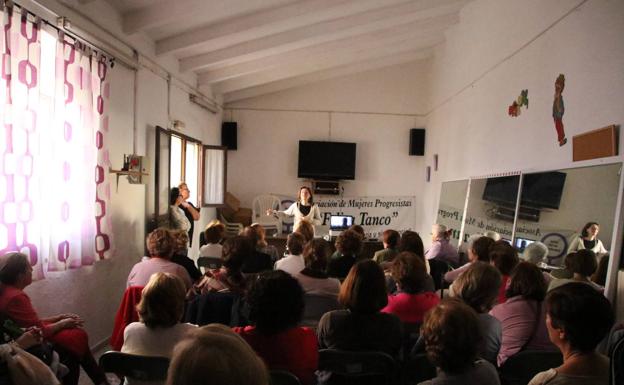 Jerez continúa reivindicando una igualdad real y efectiva entre mujeres y hombres