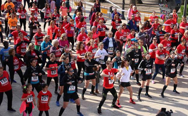 Jerez reivindica la igualdad entre mujeres y hombres a través del deporte en la 'I Carrera de la Mujer'