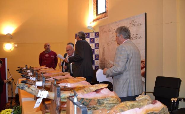 El Salón del Jamón Ibérico se celebra, del 9 al 12 de mayo, para dar a conocer y promocionar el manjar de la dehesa