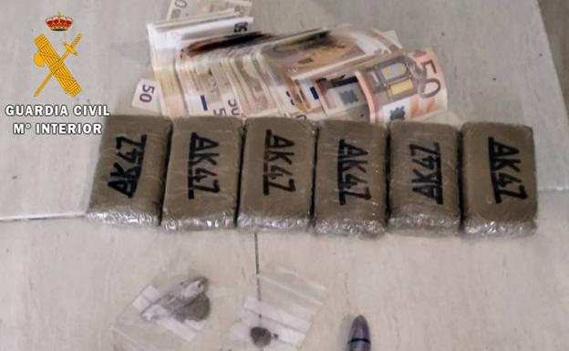 Detenido con más de medio kilo de droga cuando se le investigaba por el hurto en una vivienda de Jerez