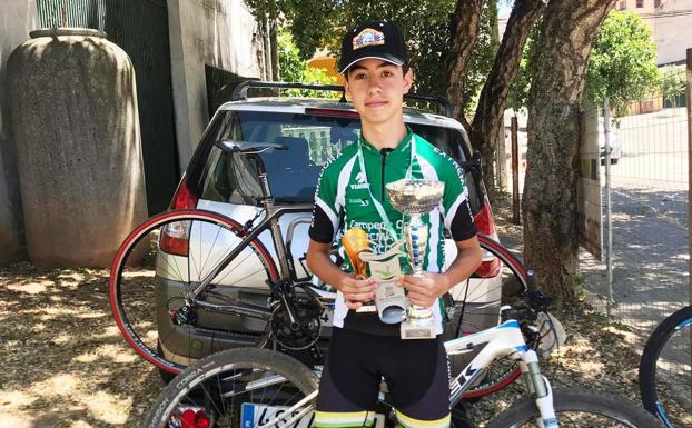 Hugo Ceberino, campeón de Extremadura XCO de Rally y subcampeón en carretera y montaña en los JUDEX