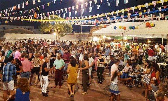 Valle de Santa Ana celebra este sáabado una nueva edición de su tradicional 'Velá contra el cáncer'