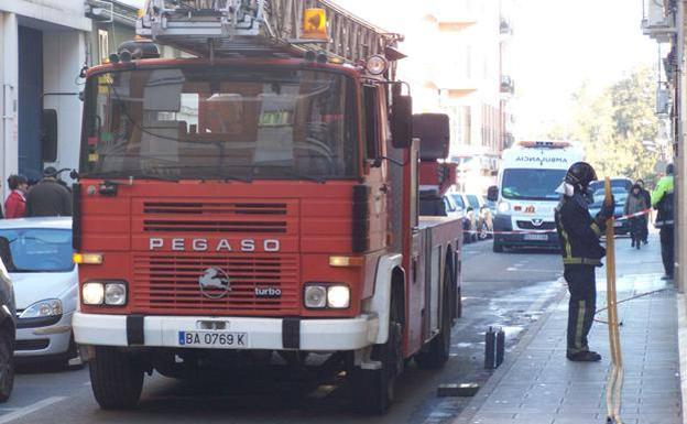 Piden 80 nuevos bomberos para los parques de la provincia de Badajoz, entre ellos el de Jerez